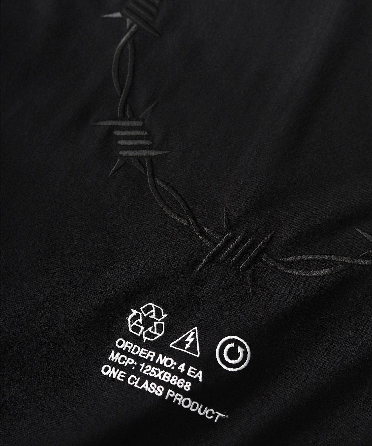 "BARBED WIRE"emb. S/S BIG T