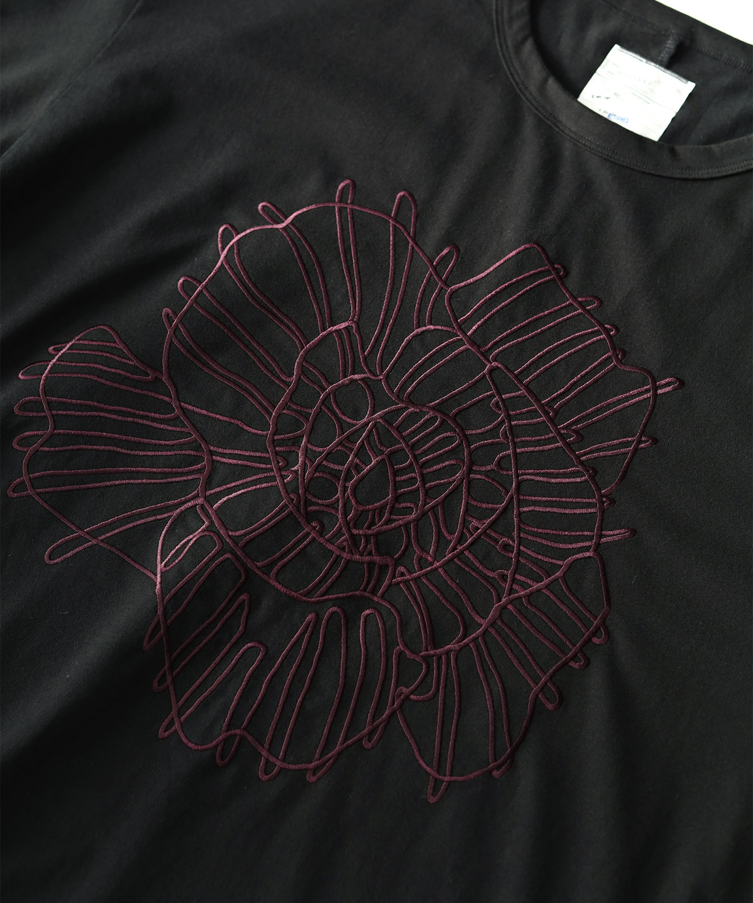 ABSTRACT FLOWERemb. S/S BIG T