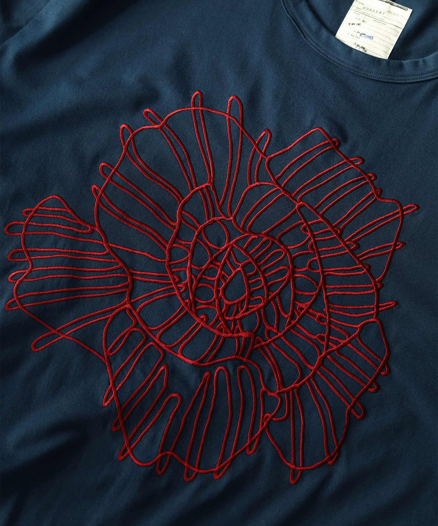 ABSTRACT FLOWERemb. S/S BIG T