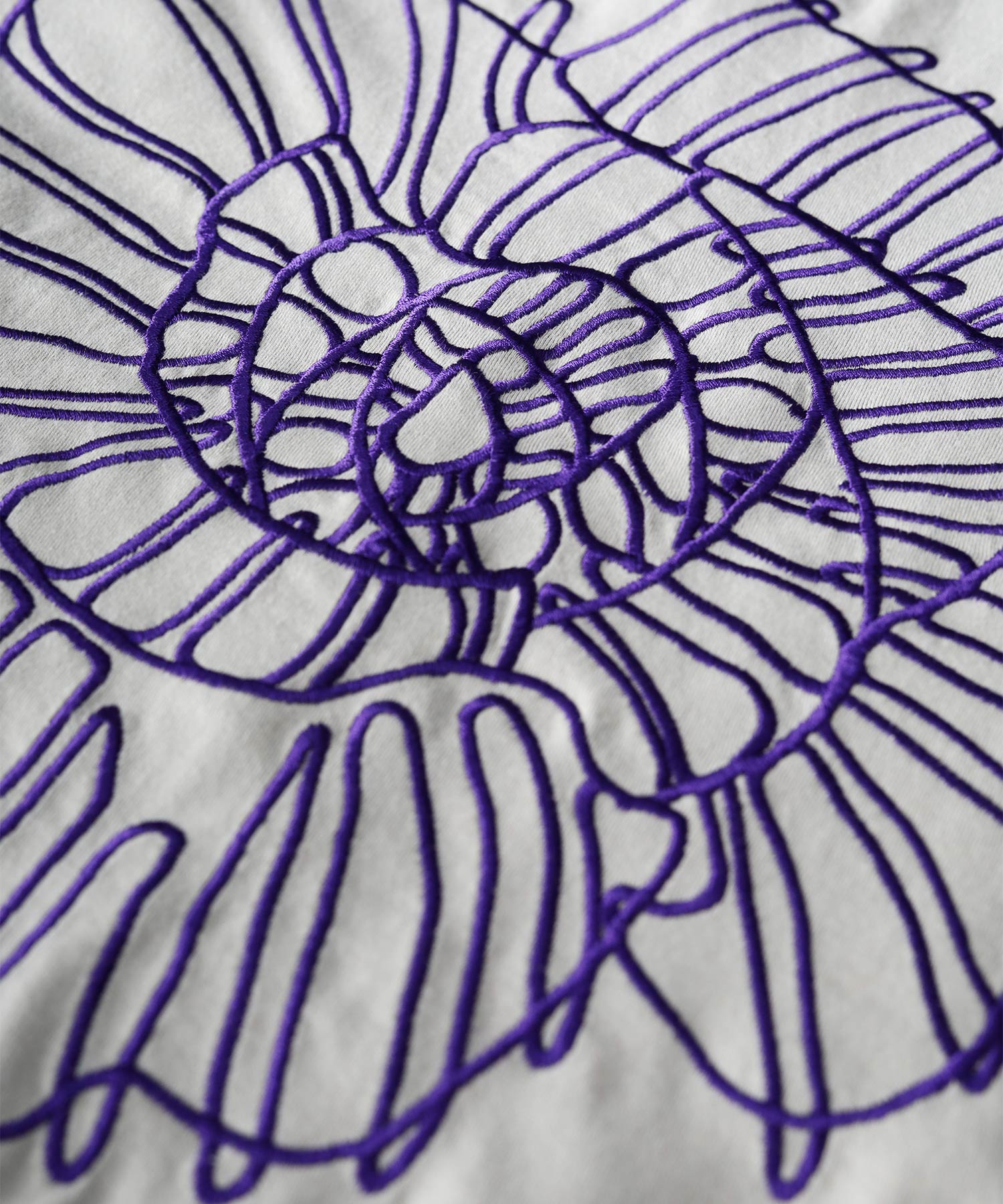 ABSTRACT FLOWERemb. S/S BIG T