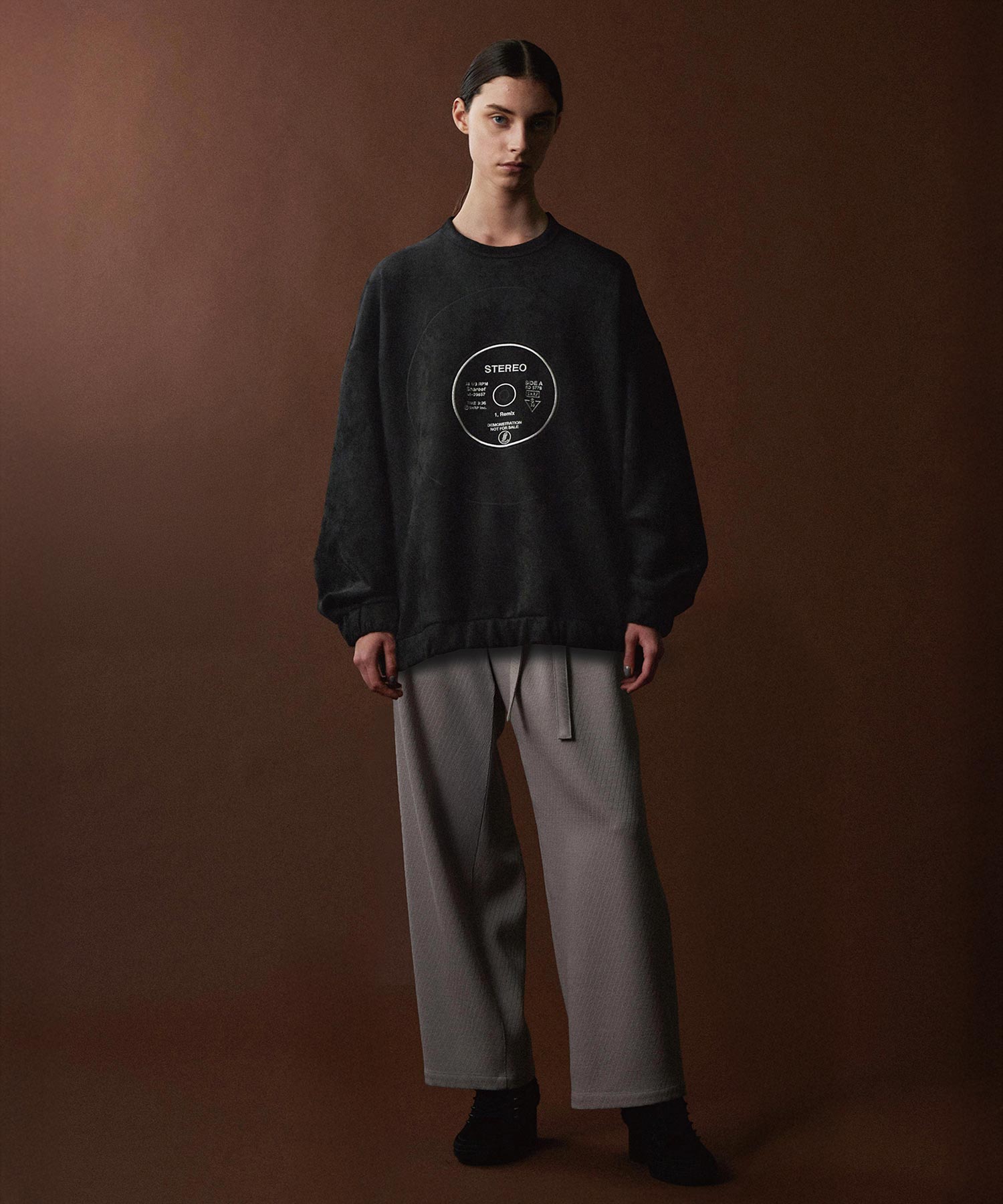 "RECORD" MICRO SUEDE SWEAT